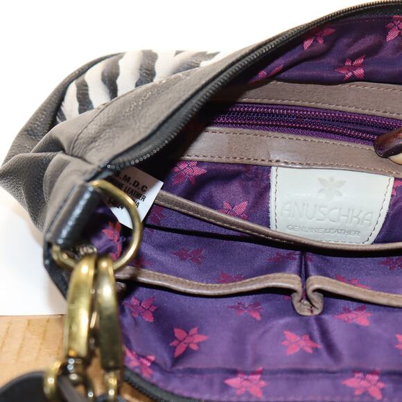 Anuschka Hand-Painted Leather Crossbody Bag – White Tiger Art - Picture 7 of 7